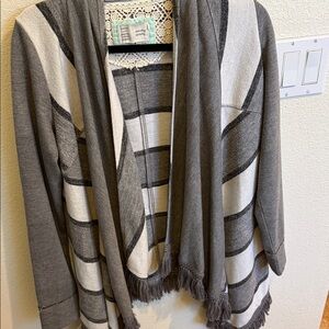 Chic Gray and White Striped Cardigan